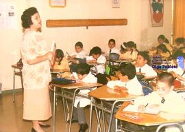 Profesora en sala de clase
